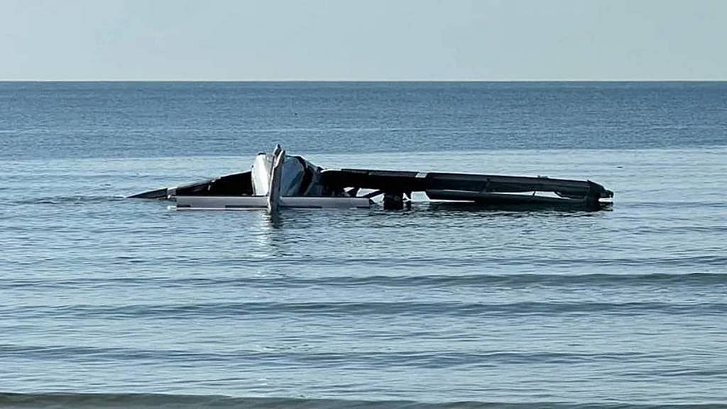  (Photo source: AP) : In this photo provided by the Royal Thai Police, a small police plane is seen crashed into the sea, killing multiple people on board, in Prachuab Kiri Khan province, western of Thailand, Friday, April 25, 2025.
