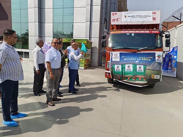 Secretary, Ministry Of Cooperation Dr. Ashish Kumar Bhutani Inaugurates The State-Of-The-Art Packaging Facility Of National Cooperative Organics Limited (NCOL) In Noida, Uttar Pradesh