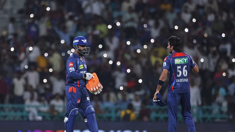 Lucknow Super Giants' captain Rishabh Pant, left, gestures with Ravi Bishnoi during the Indian Premier League cricket match in Lucknow. - AP Photo