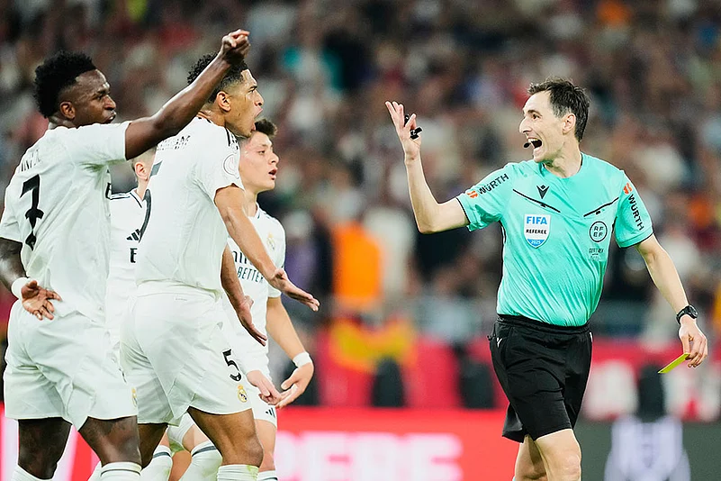 Spain Soccer Copa Del Rey: Barcelona vs Real Madrid