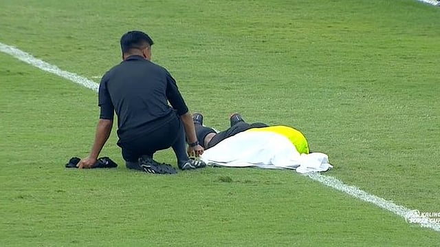 Inter Kashi Vs Mumbai City: Kalinga Super Cup 2025 Match Interrupted As Bees Swarm Referees
