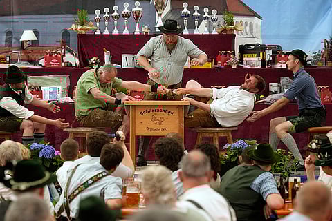 Germany Finger Wrestling