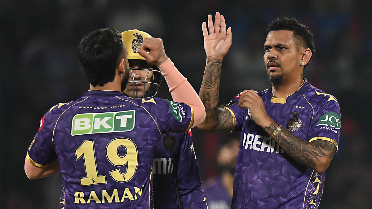 File : The Kolkata Knight Riders celebrate against Delhi Capitals.