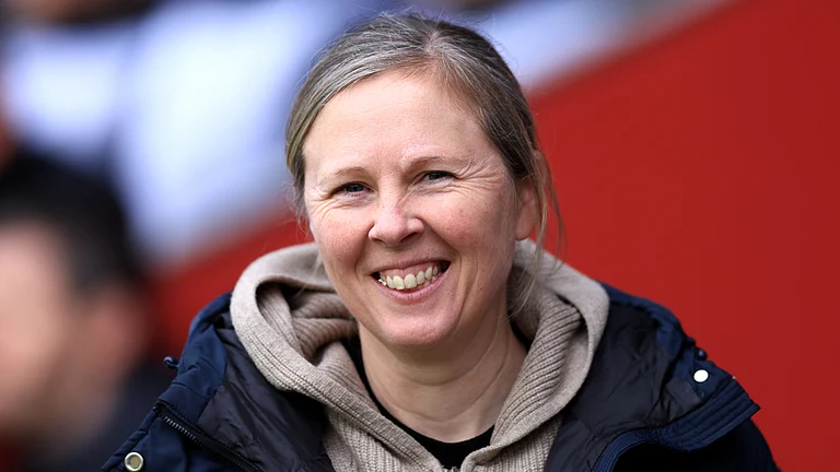 West Ham boss Rehanne Skinner - null