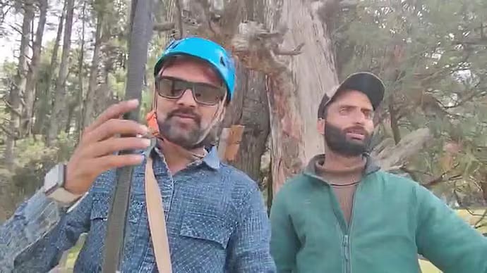 Tourist accidentally captures Pahalgam attack in video - Screengrab