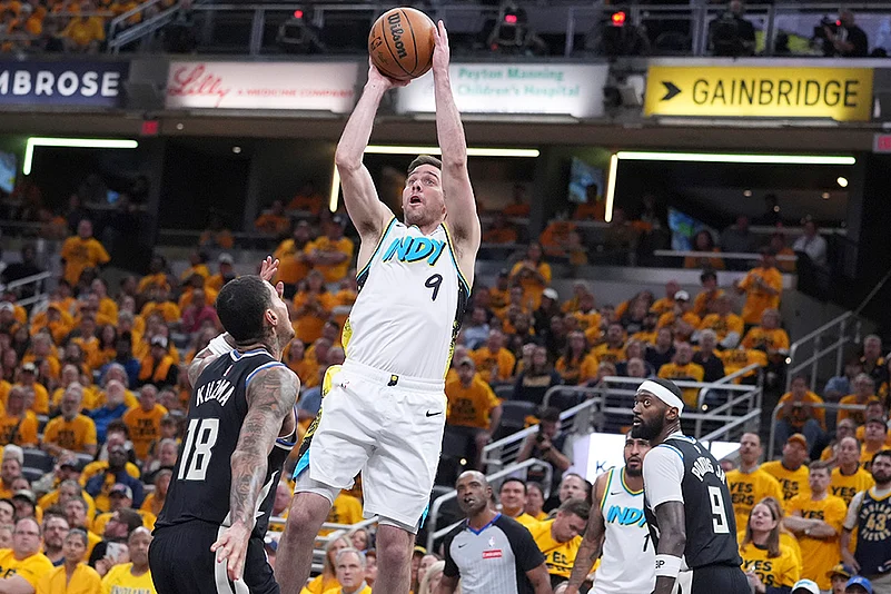 NBA Basketball 2024-25 Playoffs Round 1 Indiana Pacers vs Milwaukee Bucks: T.J. McConnell