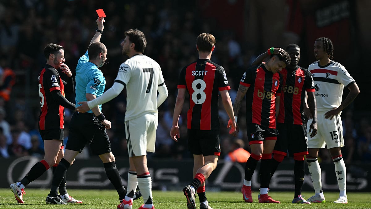 Evanilson was shown a red card in Bournemouth's 1-1 draw with Manchester United