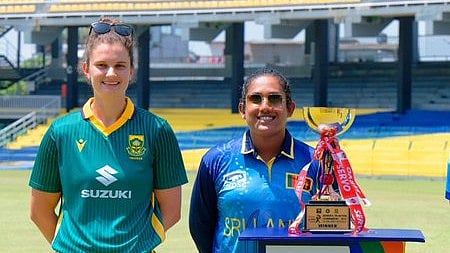 x/srilankacricket : South Africa captain Laura Wolvaardt with Sri Lanka skipper Chamari Athapaththu