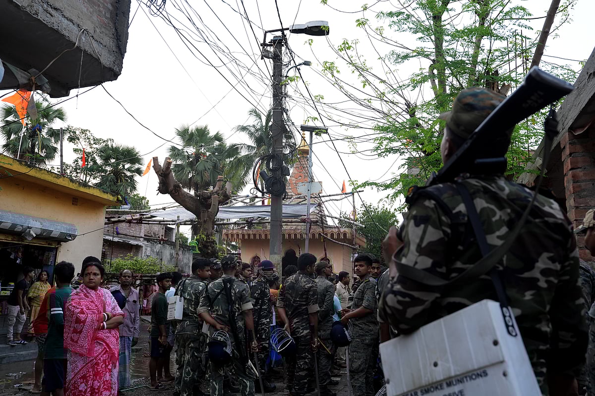 | Photo: Sandipan Chatterjee for Outlook India  : Security heightended in West Bengal's Murshidabad 