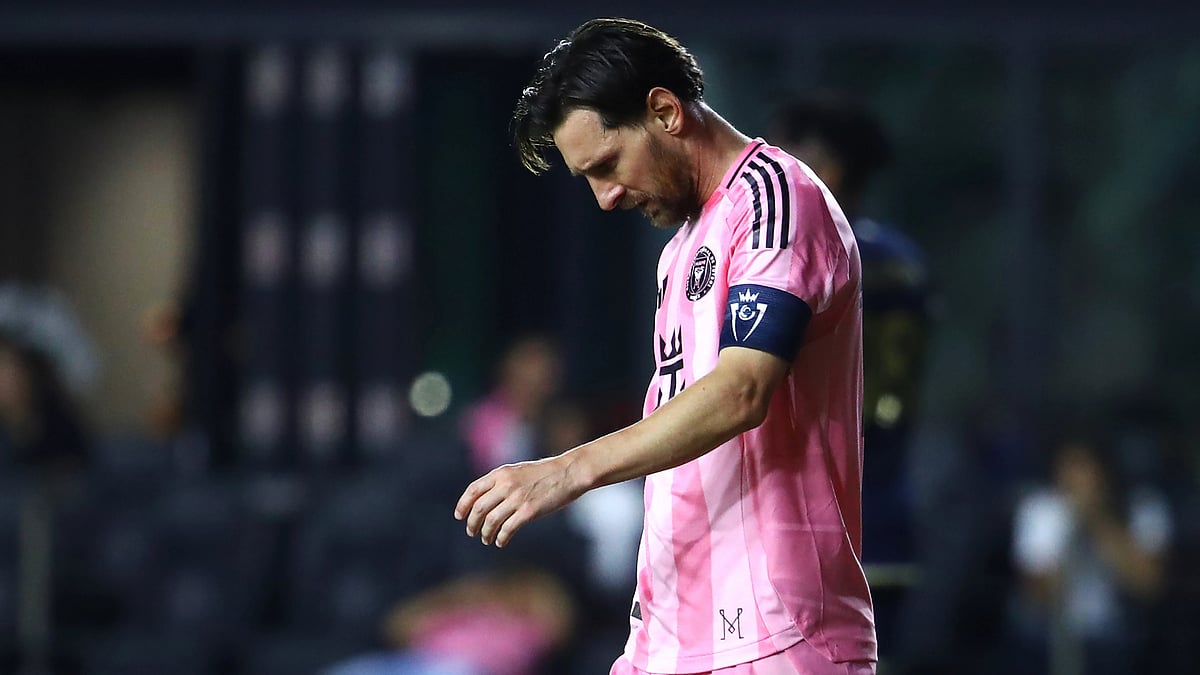 Lionel Messi looks dejected during Miami's second-leg defeat to Vancouver