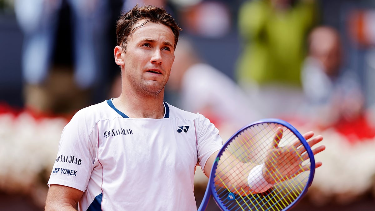 Casper Ruud celebrates his win over Daniil Medvedev