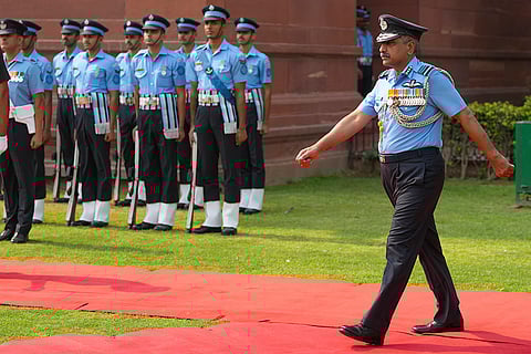 Guard of honour to new CISC Air Marshal Ashutosh Dixit