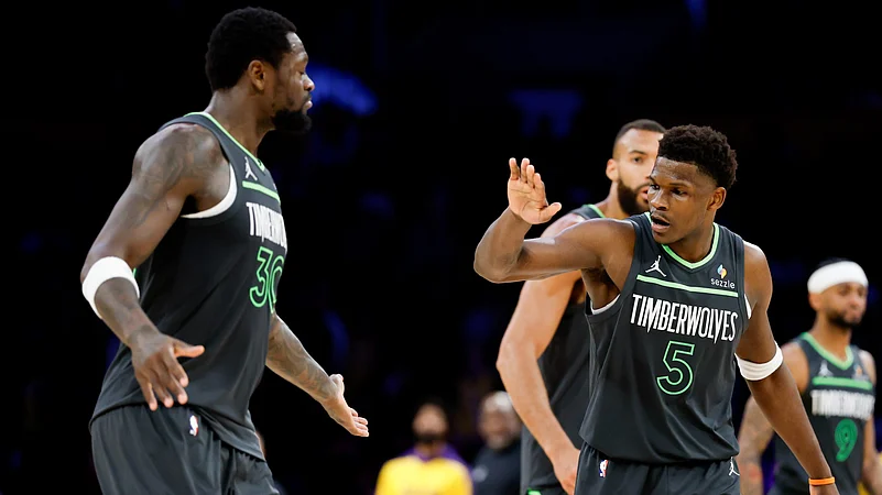 Anthony-Edwards-Julius-Randle