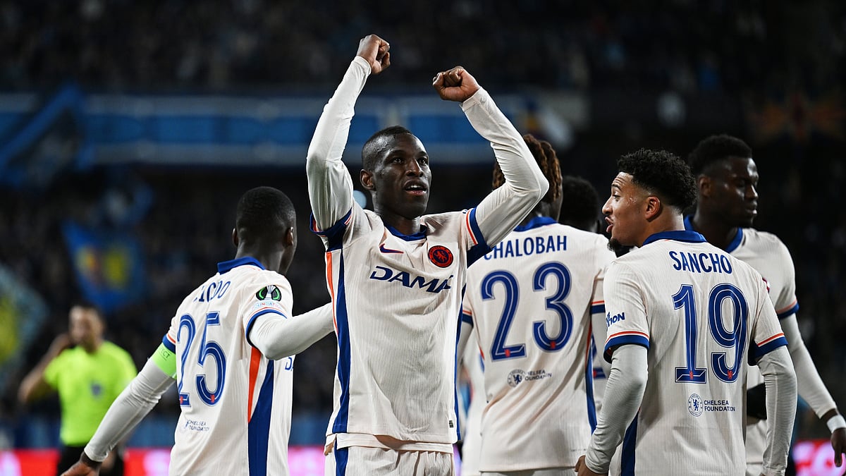 Nicolas Jackson celebrates his goal against Djurgarden