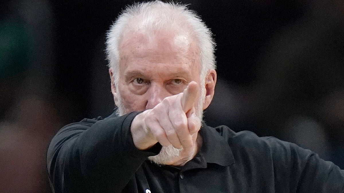 (AP Photo/Steven Senne, File)

 : FILE - San Antonio Spurs head coach Gregg Popovich points from the bench in the second half of an NBA basketball game against the Boston Celtics, Sunday, March 26, 2023, in Boston. 
