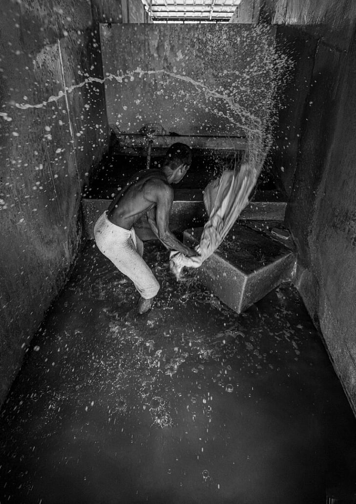 Kolkata People’s Film Festival website : Documentary stills 