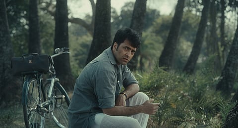 Putul Nacher Itikatha Still