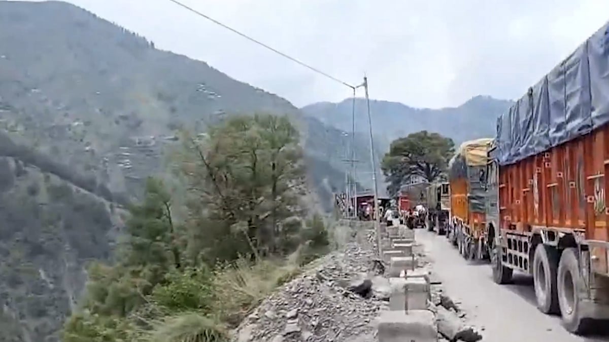 | Photo: Screengrab : Rescue operations underway at Ramban