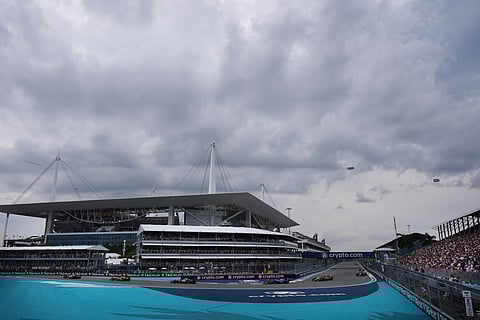 The field makes a turn during the Formula One Miami Grand Prix auto race Sunday, May 4, 2025, in Miami Gardens. Fla.


