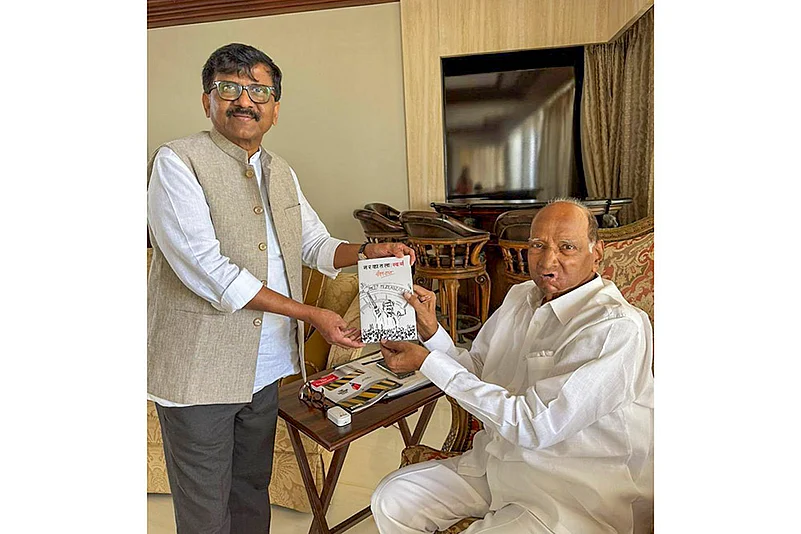 Sharad Pawar, Sanjay Raut meet
