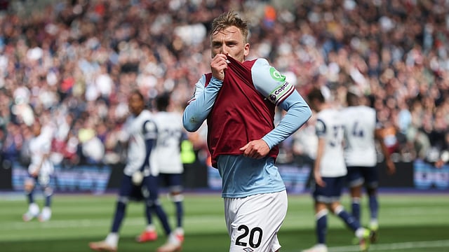 West Ham 1-1 Tottenham Hotspur, Premier League: Honours Even Between London Rivals
