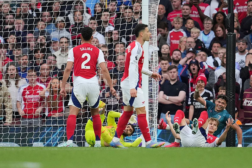 English Premier League soccer Arsenal vs Bournemouth match: Evanilson