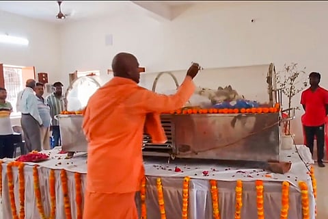 Swami Sivananda passes away