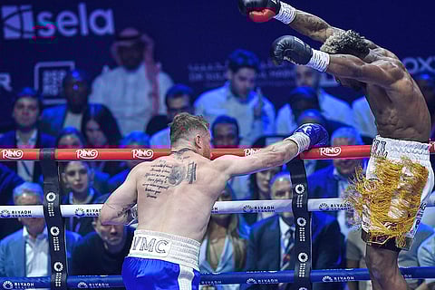 Super Middleweight World Boxing Championship: Canelo Alvarez  vs William Scull