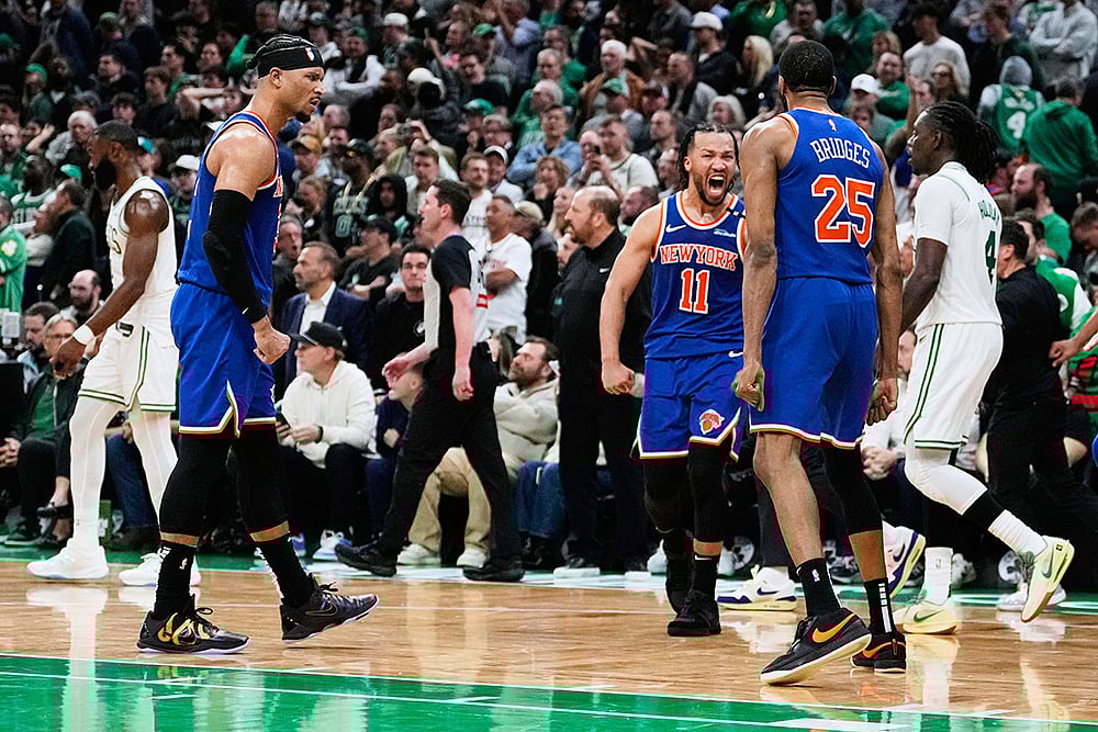 | Photo: AP/Charles Krupa : NBA: New York Knicks vs Boston Celtics
