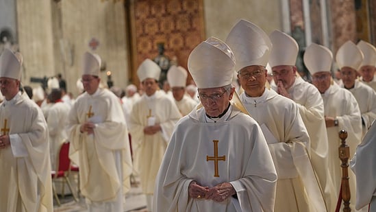 AP : Cardinals to vote in the election of the new pope