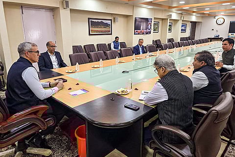 Omar Abdullah holds meeting