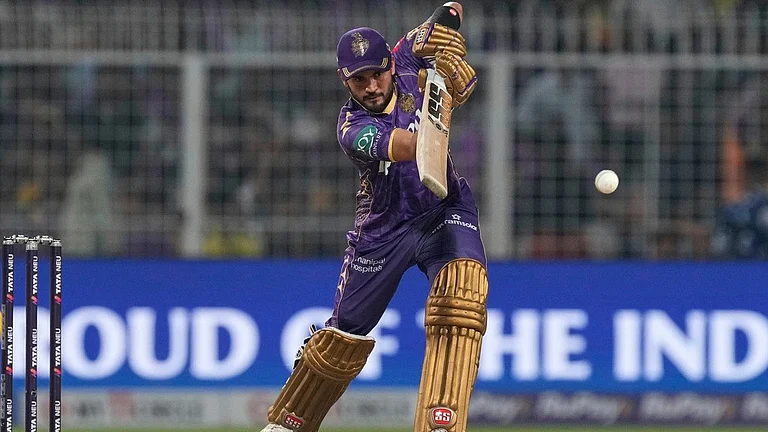 Kolkata Knight Riders' Manish Pandey plays a shot during the IPL 2025 match against Chennai Super Kings. - | Photo: AP Photo/Bikas Das