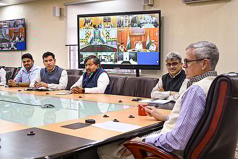 J&K CM holds meeting