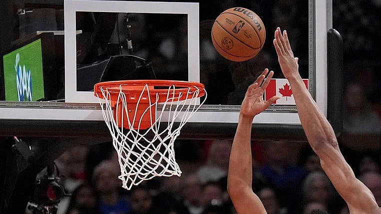 NBA New York Knicks vs Toronto Raptors basketball game photos: