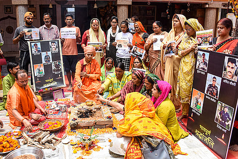 Ind-Pak tensions: Havan for peace