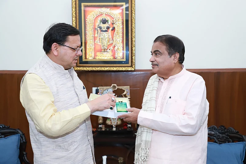 CM Pushkar Singh Dhami in a meeting with Union Minister Nitin Gadkari