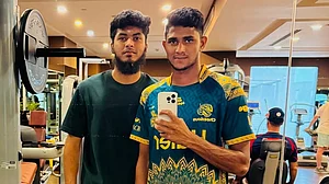 Photo: X | Rishad Hossain : Rishad Hossain (L) and Nahid Rana were the only two Bangladeshi players in the PSL 2025.