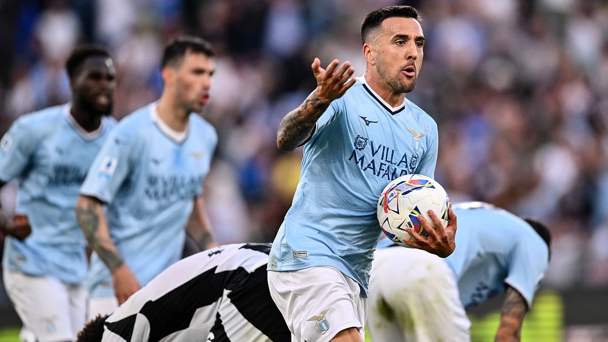 Vecino celebrates his dramatic equaliser - null