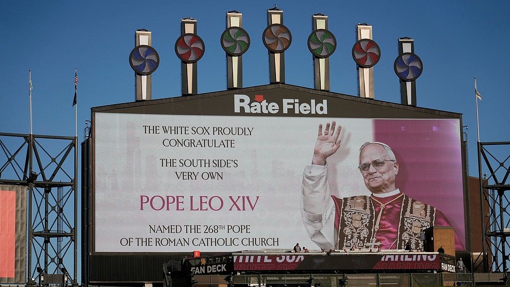 AP/David Banks : The Chicago White Sox honors Pope Leo XIV on the scoreboard before a baseball game against the Miami Marlins, Friday, May 8, 2025, in Chicago.