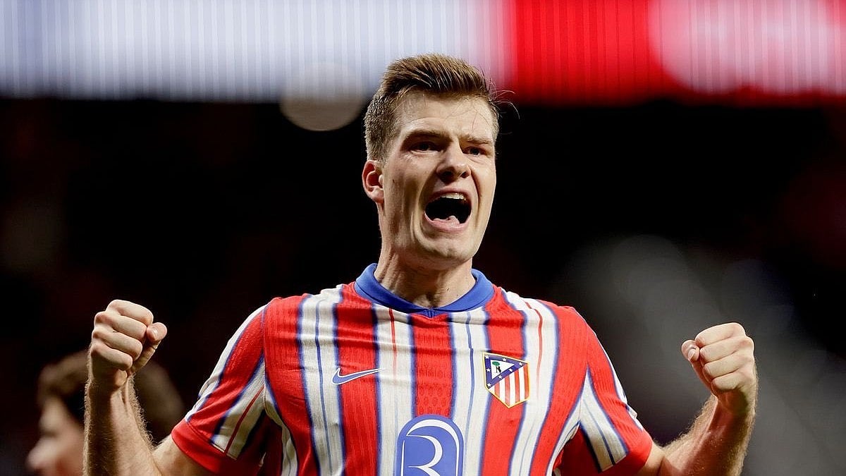 X/atletiuniverse : Alexander Sørloth celebrates his goal against Real Sociedad.