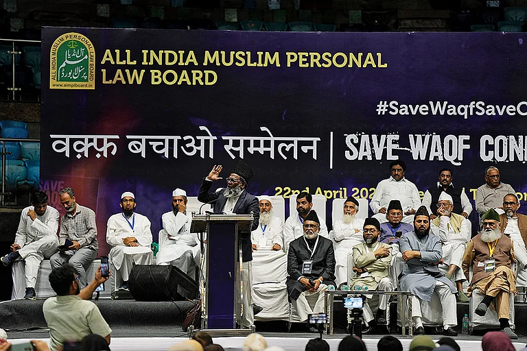 Speaking Up: The All India Muslim Personal Law Board (AIMPLB) convened a ‘Save Waqf Conference’ at Talkatora Stadium in Delhi on April 22, uniting scholars, community leaders and political figures - | Photo: Vikram Sharma