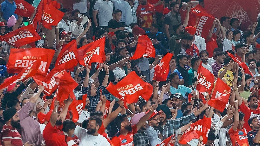 X| Punjab Kings  : Punjab Kings fans at Dharamsala. 