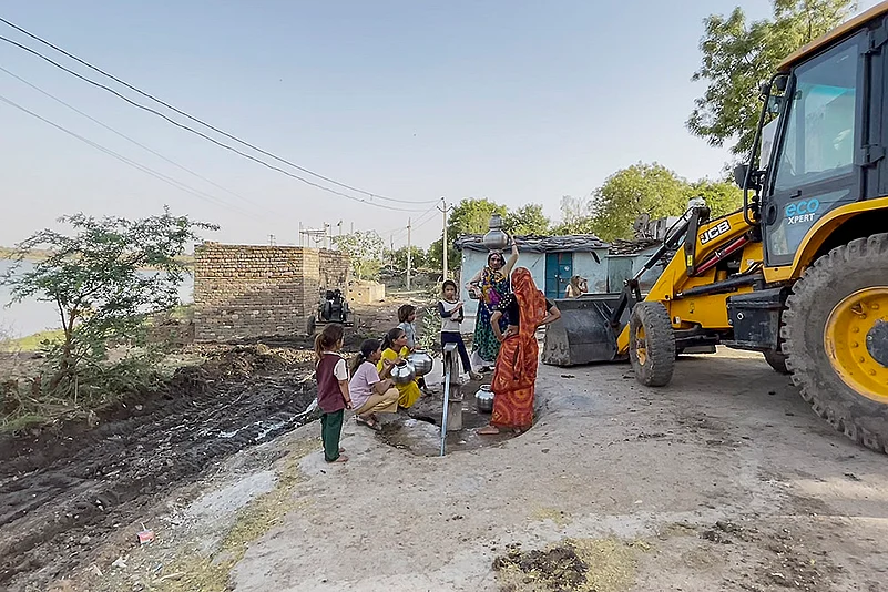 Rajasthans forest-dependent communities at crossroad