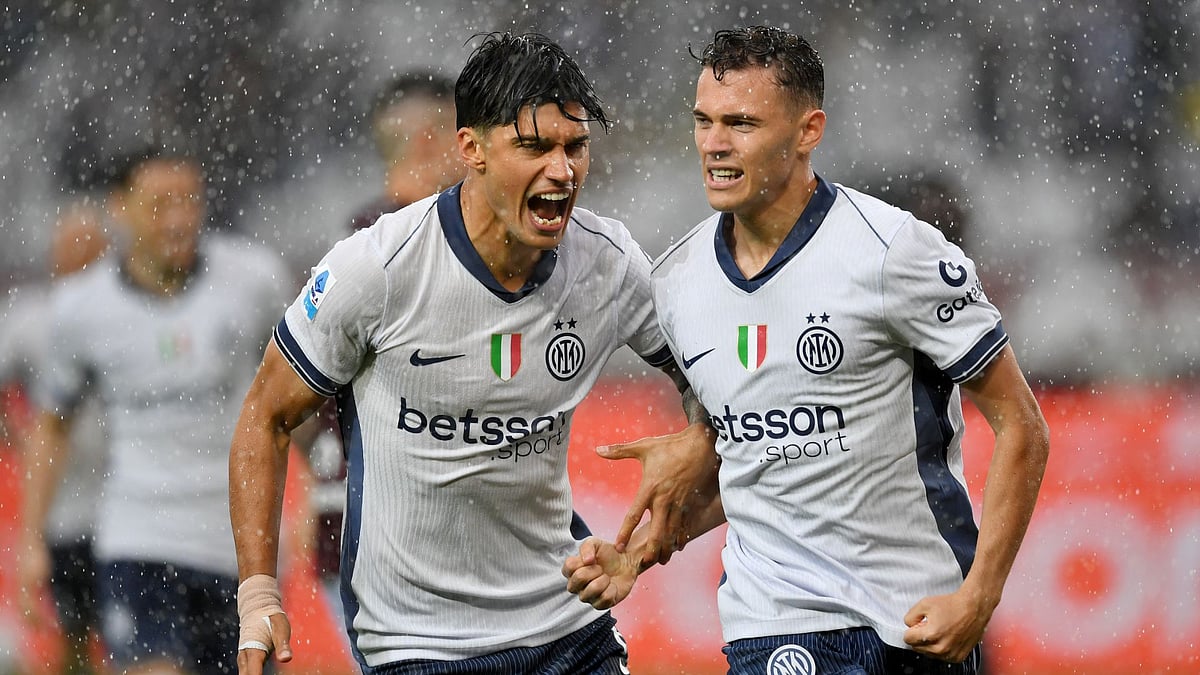 Asllani celebrates scoring Inter's second