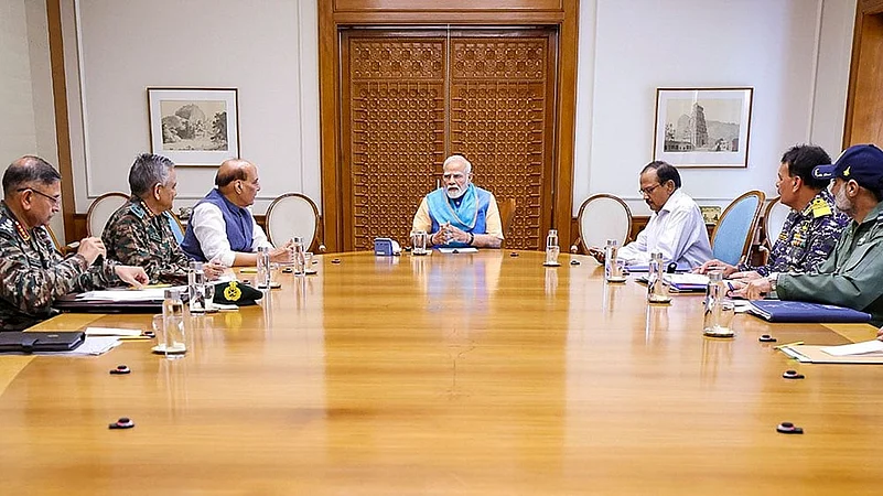 Indo-Pak Conflict: PM Modi chairs meeting with top defence establishment