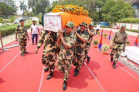 Tribute to slain BSF SI