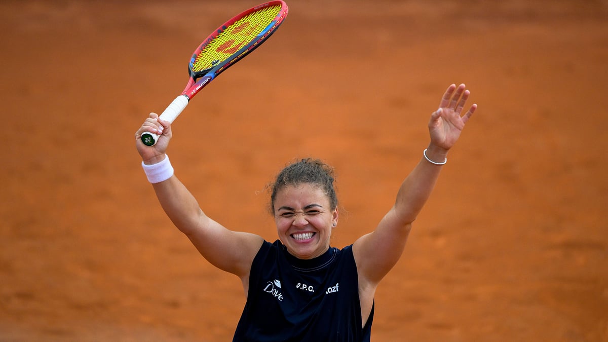 Jasmine Paolini celebrates her victory in the Italian Open quarter-finals
