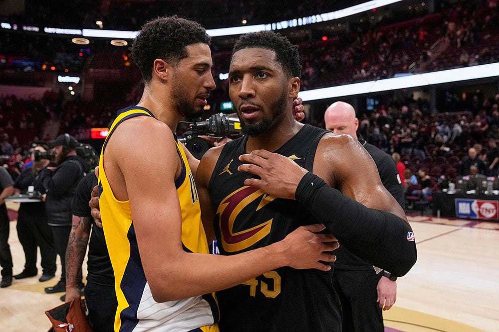 | Photo: AP/Sue Ogrocki : NBA Playoffs: Cleveland Cavaliers vs Indiana Pacers