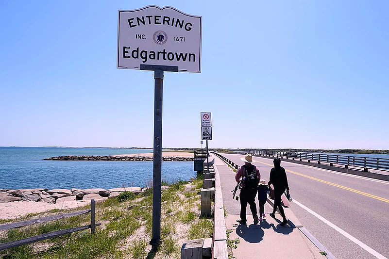 Endurance swimmer Lewis Pugh to swim around Marthas Vineyard