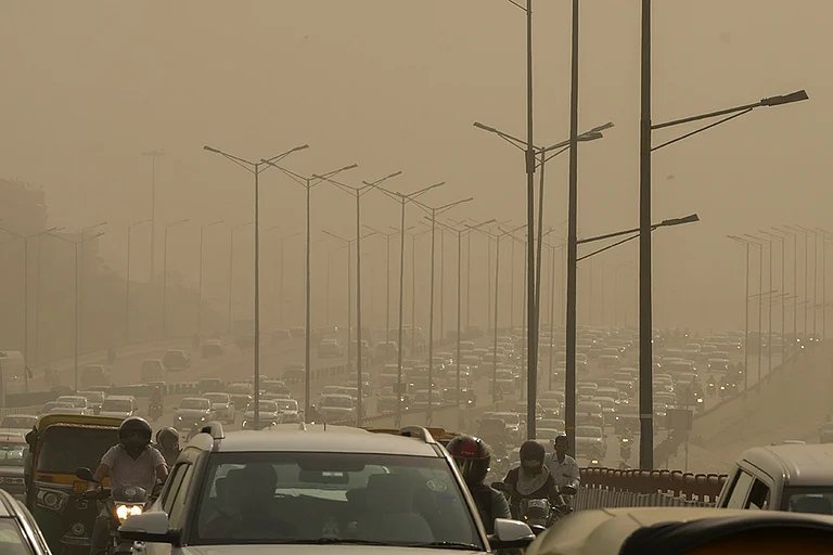 Congress Demands Overhaul of National Clean Air Plan, Calls Pollution a ‘National Security Threat’ - | Photo: PTI/Atul Yadav